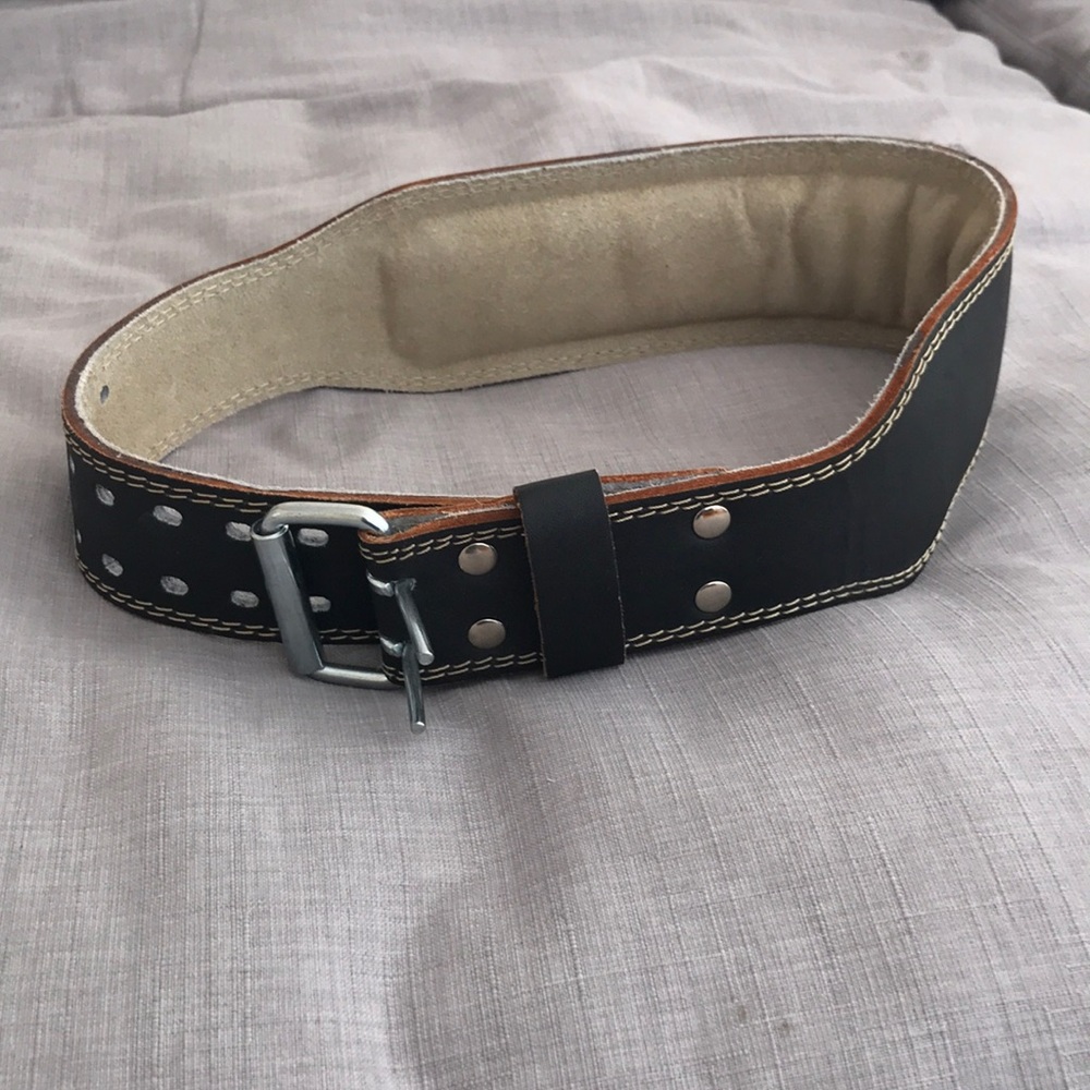 Black harbinger lifting belt size large